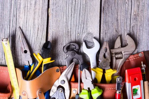 Edin Dachreinigung, Handwerker