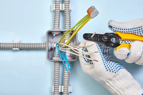 AST Elektro Tüscher AG, Reparatur Elektrogeräte
